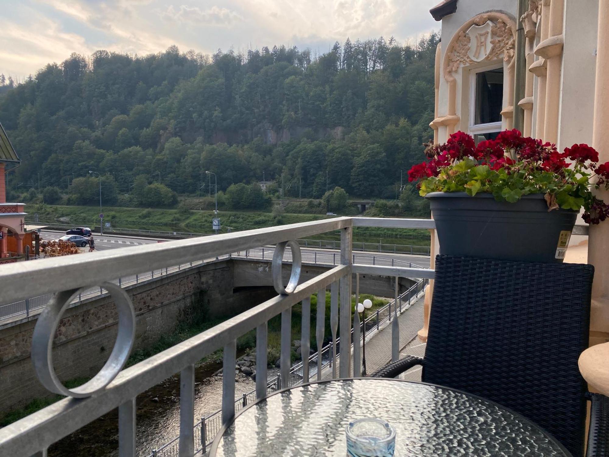 Hotel Labe Hřensko Esterno foto